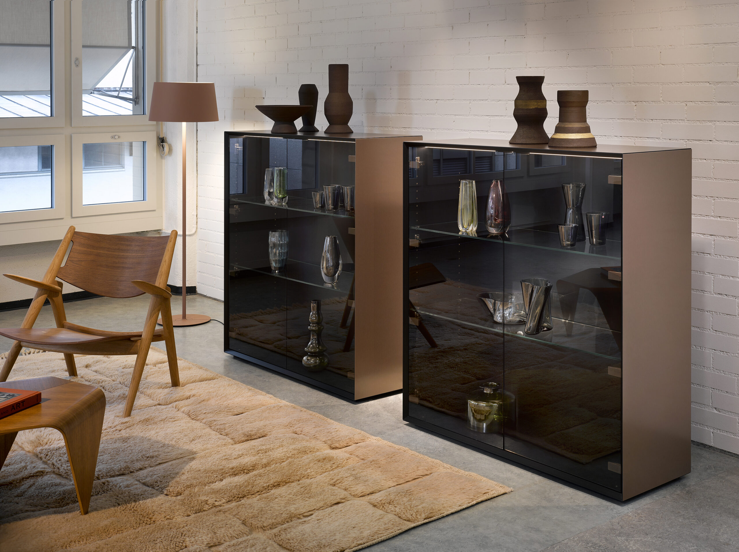 pure Sideboard mit Glasfronten